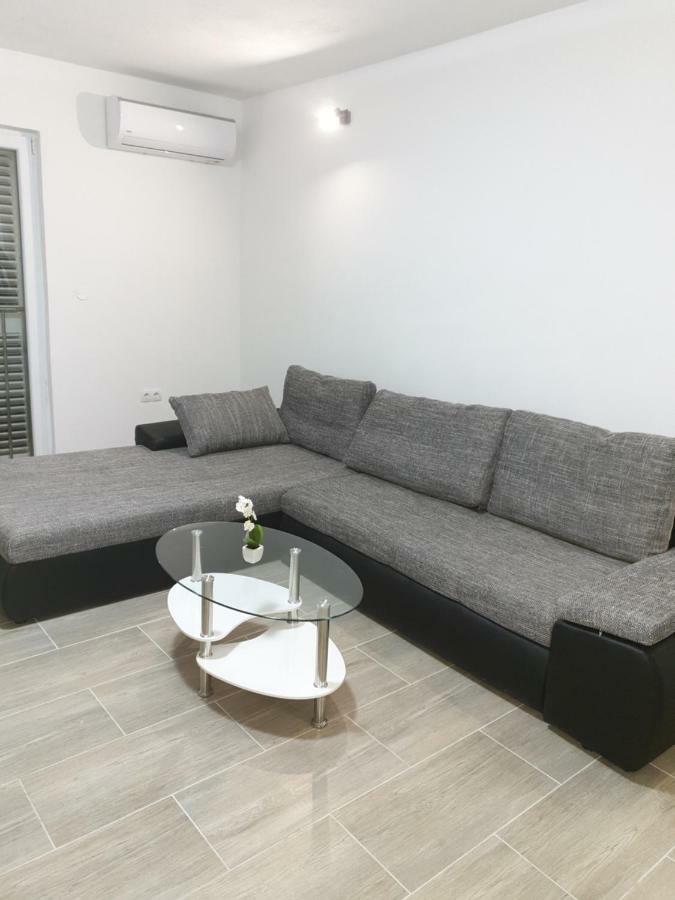 Apartments Nella ซาดาร์ ภายนอก รูปภาพ