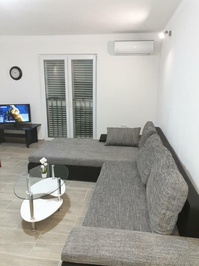 Apartments Nella ซาดาร์ ภายนอก รูปภาพ